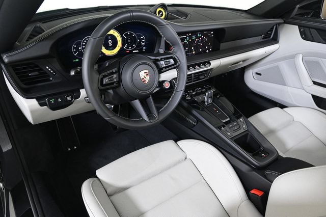 2026 Porsche 911  - 22919188 - 3