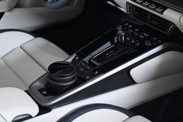 2026 Porsche 911 Carrera - 22944970 - 23