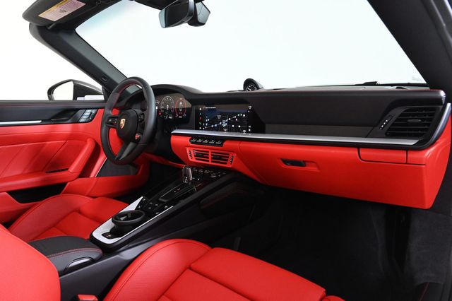 2026 Porsche 911 Carrera 4 GTS - 22929095 - 17