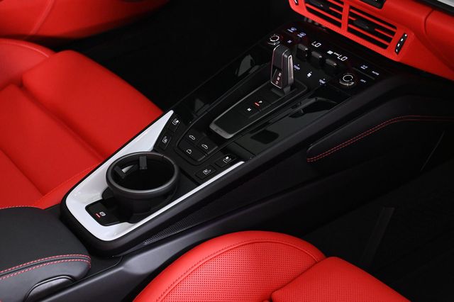 2026 Porsche 911 Carrera 4 GTS - 22929095 - 34