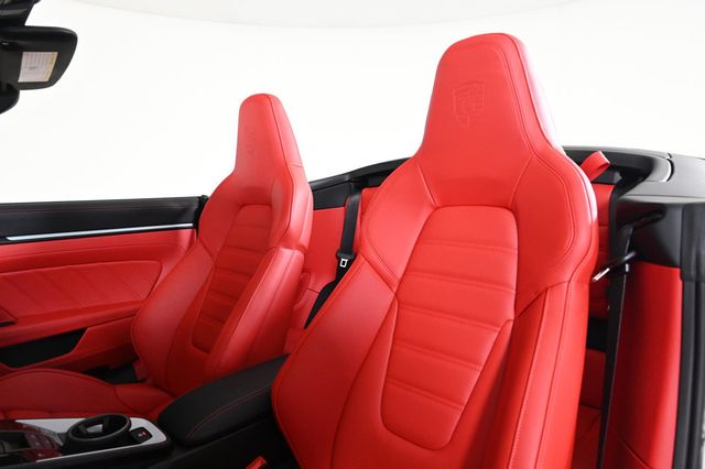 2026 Porsche 911 Carrera 4 GTS - 22929095 - 4