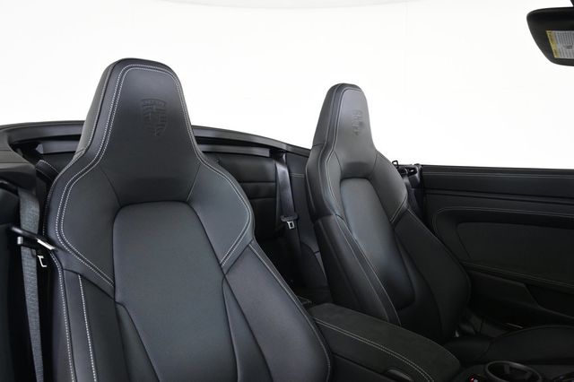 2026 Porsche 911 Carrera 4 GTS - 22966379 - 17