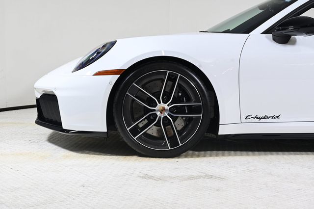 2026 Porsche 911 Carrera 4 GTS - 22966379 - 29