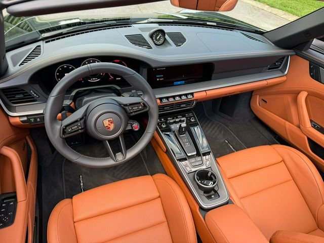 2026 Porsche 911 Carrera Cabriolet, RS Spyder Wheels, Sport Exhaust, Sport Chrono - 23041986 - 31