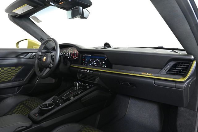 2026 Porsche 911 Carrera GTS - 22976771 - 16