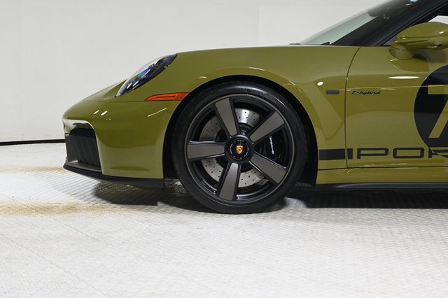 2026 Porsche 911 Carrera GTS - 22976771 - 27