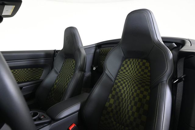 2026 Porsche 911 Carrera GTS - 22976771 - 4