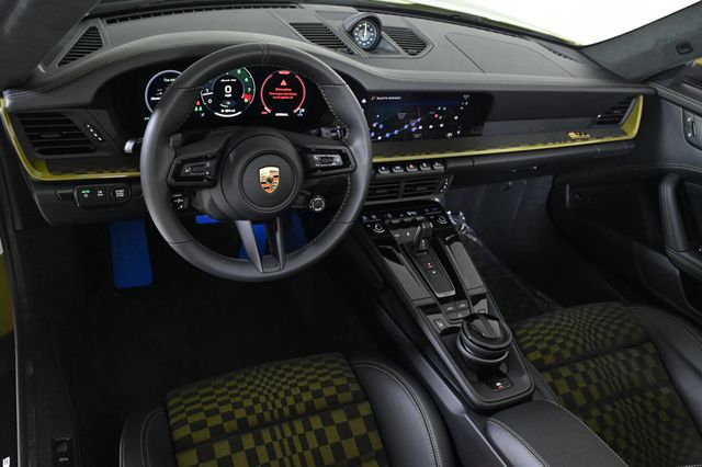 2026 Porsche 911 Carrera GTS - 22982189 - 3