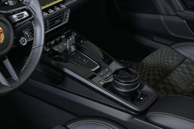 2026 Porsche 911 Carrera GTS - 23058158 - 15