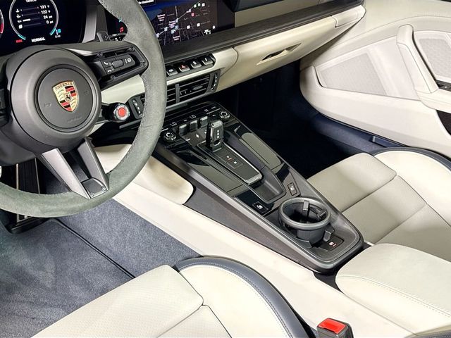 2026 Porsche 911 Carrera GTS - 23058415 - 15