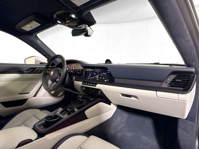 2026 Porsche 911 Carrera GTS - 23058415 - 16