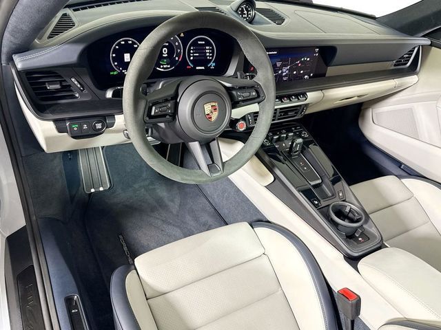 2026 Porsche 911 Carrera GTS - 23058415 - 3