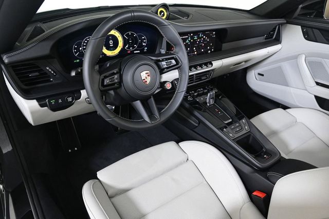 2026 Porsche 911 Carrera GTS - 23084558 - 3