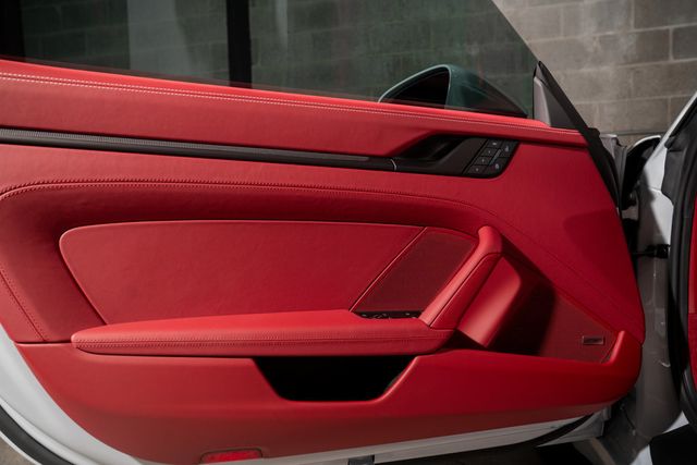 2026 Porsche 911 Carrera GTS Coupe - 23049083 - 28
