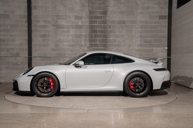 2026 Porsche 911 Carrera GTS Coupe - 23049083 - 3