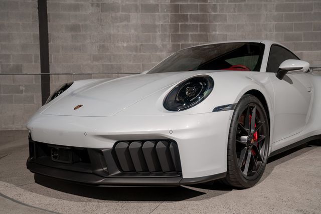 2026 Porsche 911 Carrera GTS Coupe - 23049083 - 4