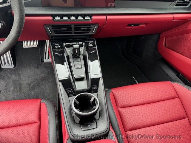 2026 Porsche 911 Carrera GTS Coupe - 22973935 - 32