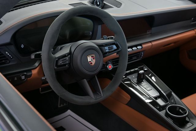 2026 Porsche 911 Carrera GTS Coupe - 22987541 - 18