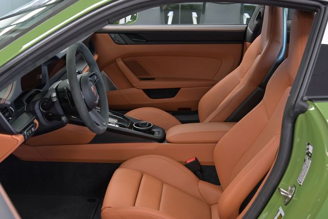 2026 Porsche 911 Carrera GTS Coupe - 22987541 - 22