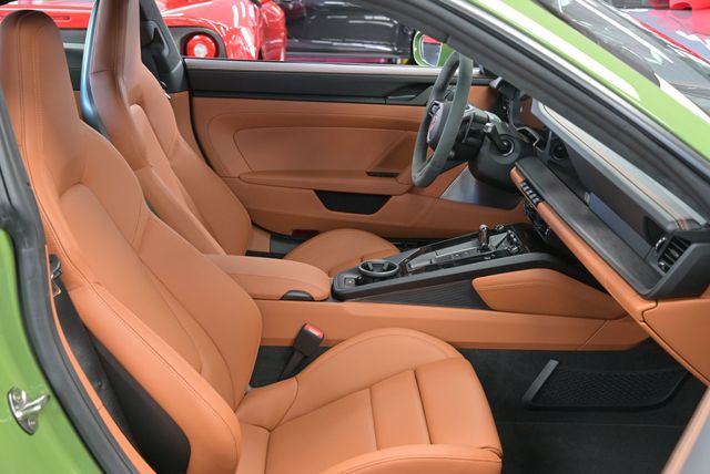 2026 Porsche 911 Carrera GTS Coupe - 22987541 - 34