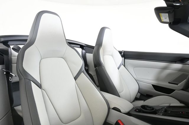 2026 Porsche 911 Carrera S - 22977543 - 17