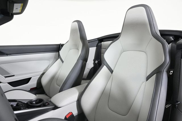 2026 Porsche 911 Carrera S - 22977543 - 4
