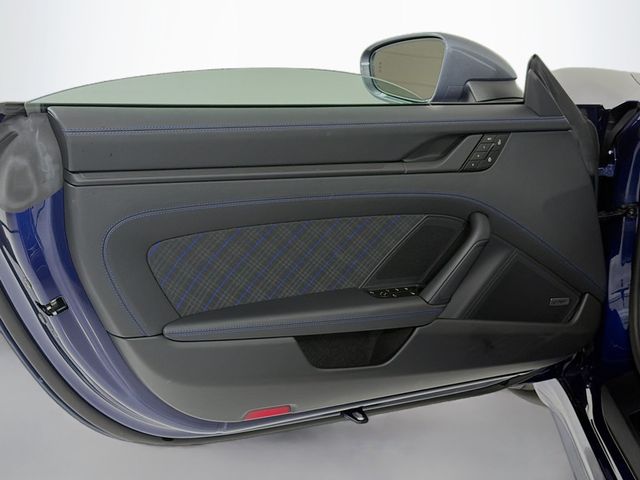 2026 Porsche 911 Carrera T Cabriolet - 23020911 - 11