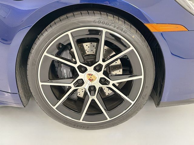 2026 Porsche 911 Carrera T Cabriolet - 23020911 - 36