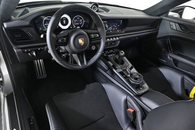 2026 Porsche 911 GT3 - 22950115 - 3