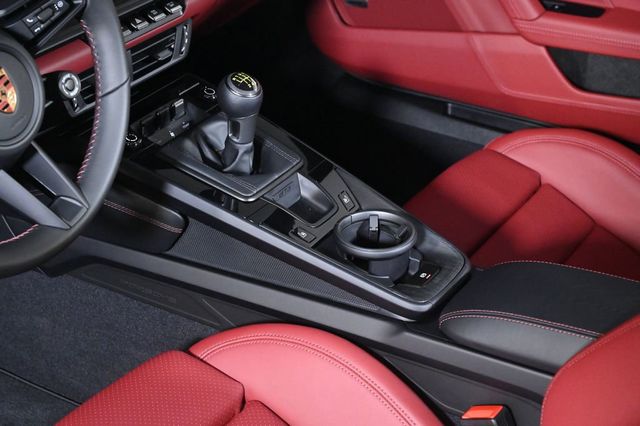 2026 Porsche 911 GT3 - 23032350 - 15