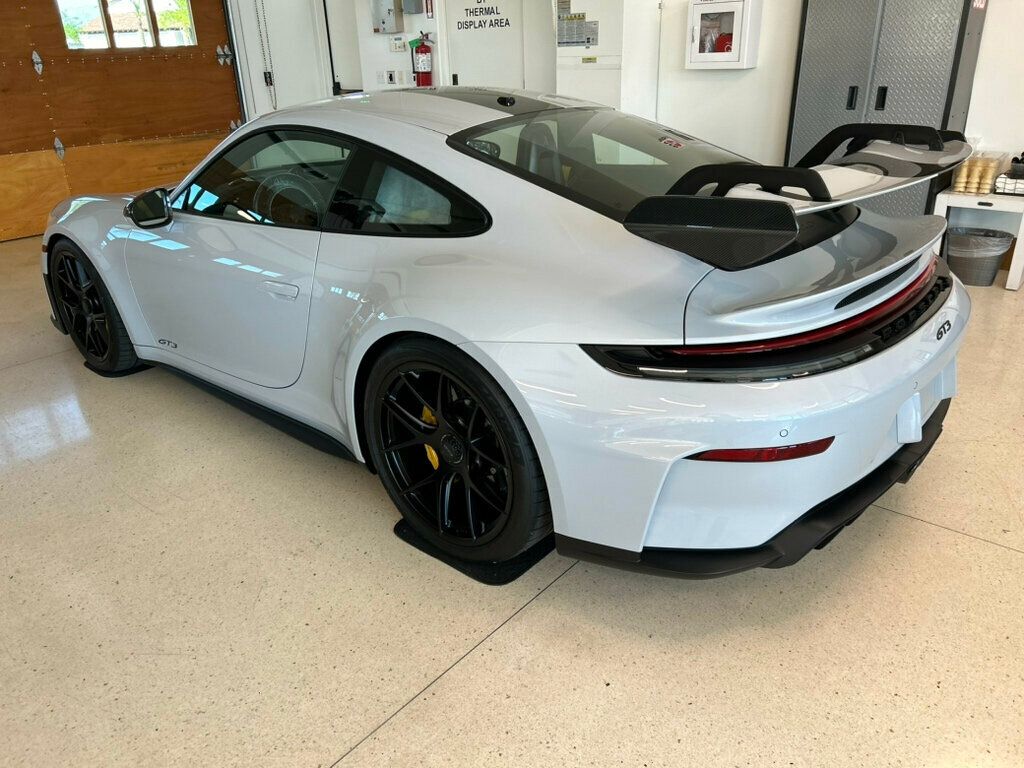 2026 Porsche 911 GT3 Weissach - 23011048 - 3