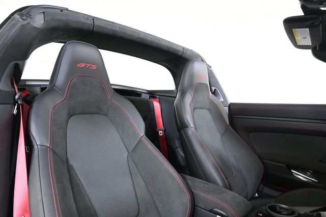 2026 Porsche 911 Targa 4 GTS - 22913775 - 17