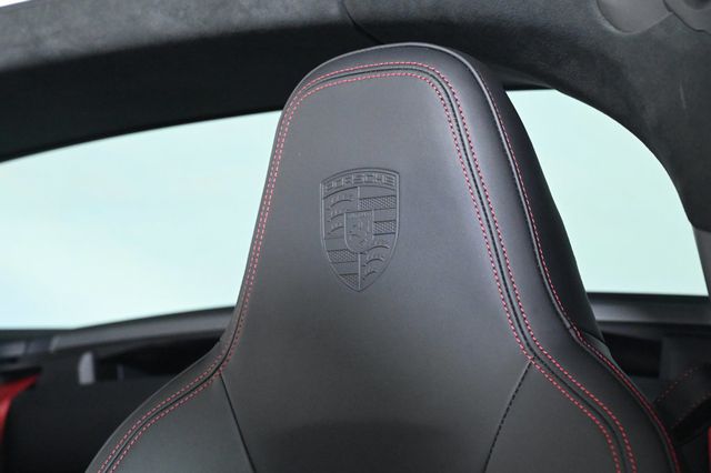 2026 Porsche 911 Targa 4 GTS - 23001634 - 22