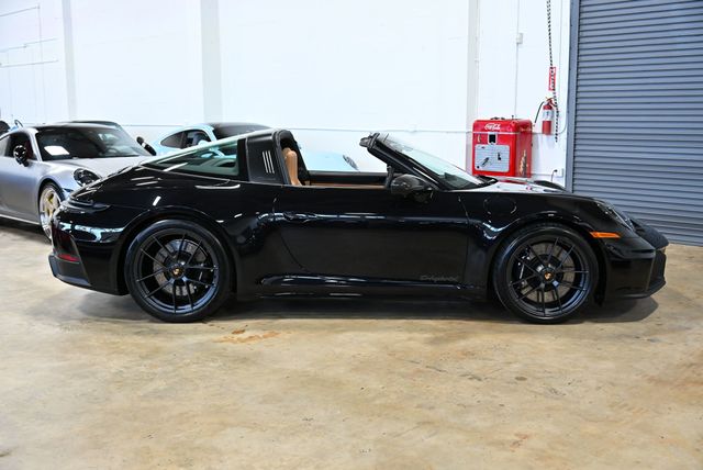 2026 Porsche 911 Targa 4 GTS - 22980345 - 17