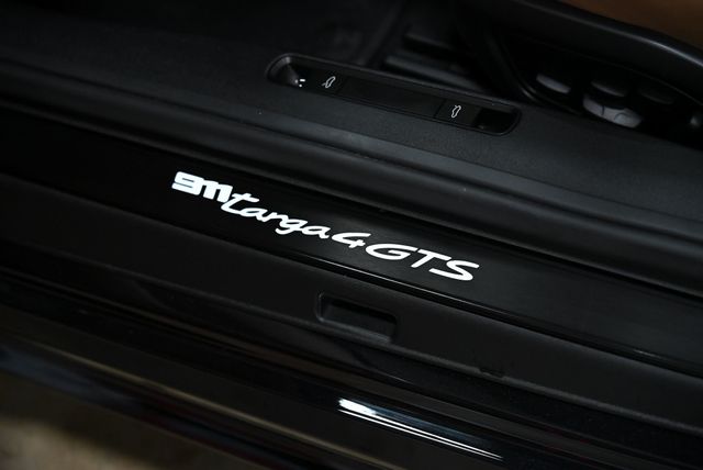 2026 Porsche 911 Targa 4 GTS - 22980345 - 25