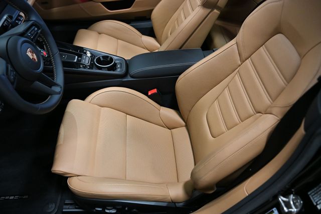 2026 Porsche 911 Targa 4 GTS - 22980345 - 26