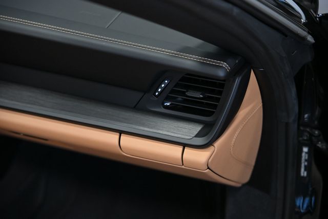 2026 Porsche 911 Targa 4 GTS - 22980345 - 36