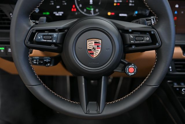 2026 Porsche 911 Targa 4 GTS - 22980345 - 37