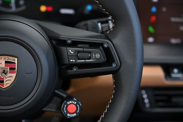 2026 Porsche 911 Targa 4 GTS - 22980345 - 38