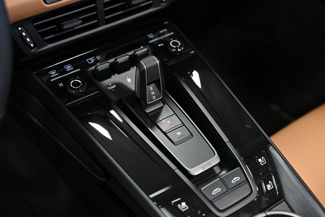 2026 Porsche 911 Targa 4 GTS - 22980345 - 43