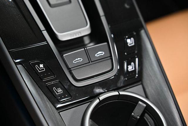 2026 Porsche 911 Targa 4 GTS - 22980345 - 44