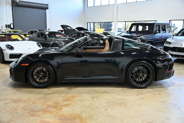 2026 Porsche 911 Targa 4 GTS - 22980345 - 4