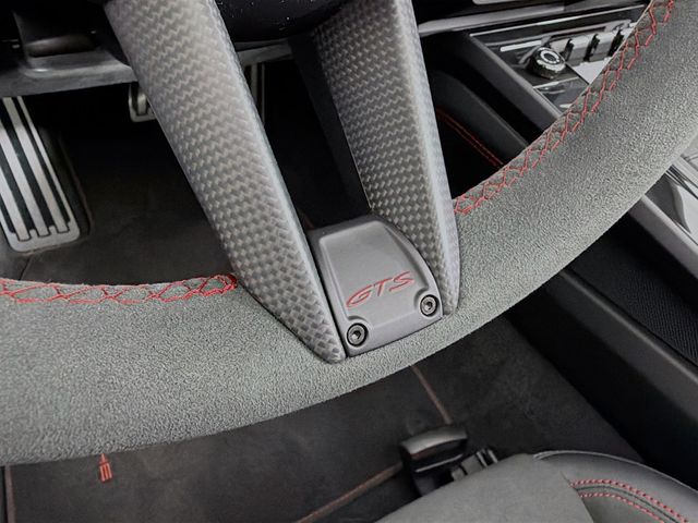 2026 Porsche 911 Targa 4 GTS - 23042601 - 21