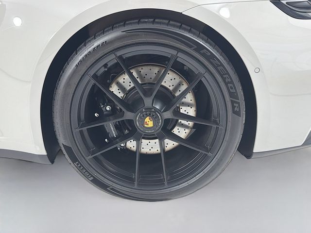 2026 Porsche 911 Targa 4 GTS - 23042601 - 36