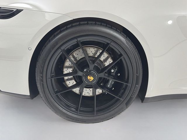 2026 Porsche 911 Targa 4 GTS - 23042601 - 37