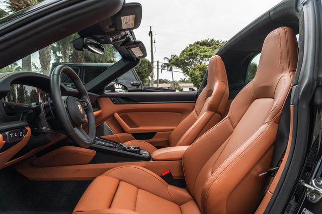 2026 Porsche 911 Targa 4 GTS - 22976267 - 15