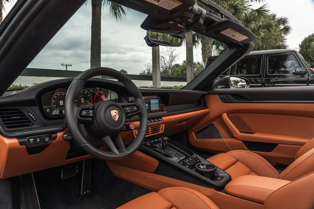 2026 Porsche 911 Targa 4 GTS - 22976267 - 16