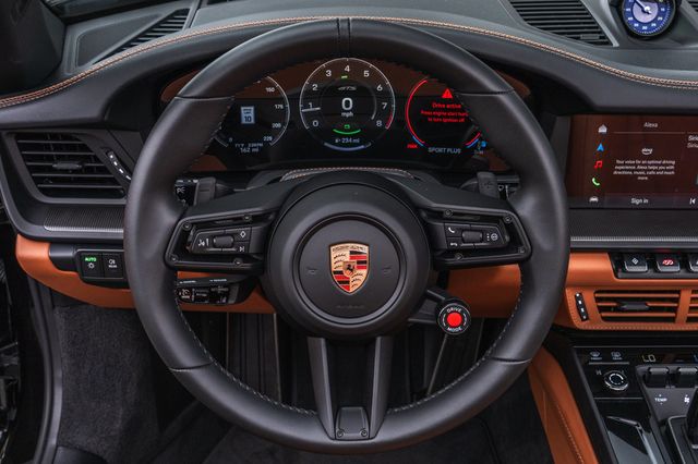 2026 Porsche 911 Targa 4 GTS - 22976267 - 18