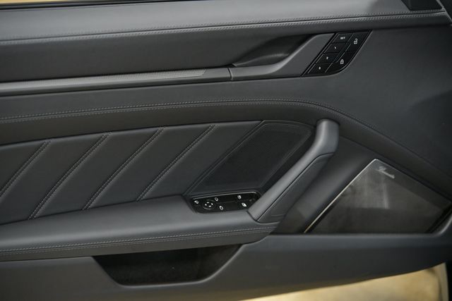 2026 Porsche 911 Turbo S Coupe - 23051557 - 34