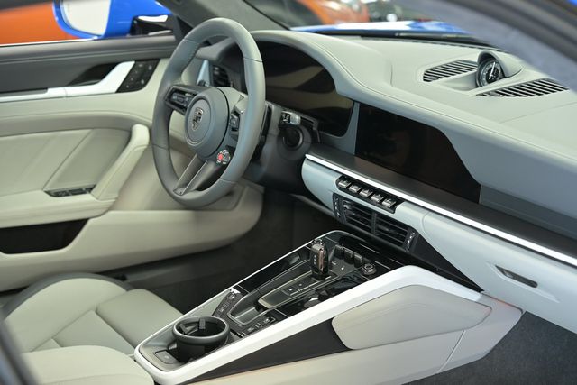 2026 Porsche 911 Turbo S Coupe - 23087434 - 27